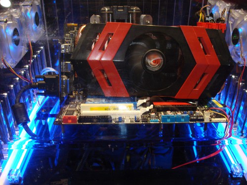 ASUS ROG Ares: Radeon HD 5970 mit 850MHz auf der CeBIT
