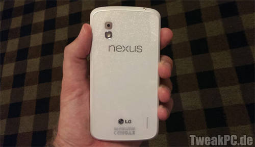 Nexus 4 in Weiß mit Android 4.3 soll am 10. Juni erscheinen
