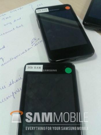 Samsung: Smartphone-Prototyp ohne Home-Knopf
