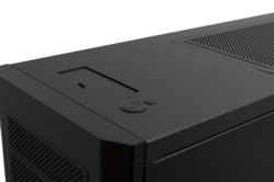 Lian Li PC-A79 - IO Panel geschlossen