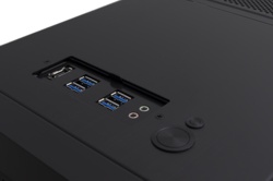 Lian Li PC-A79 - IO Panel geöffnet