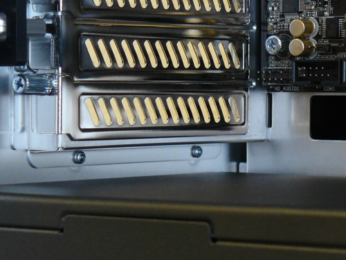 Lian Li PC-Z60 - Thumbscrews