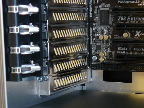 Lian Li PC-Z60 - Schnellfixierung Erweiterungsslots